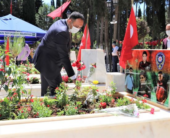 Bakan Ylmaz, Mersin ehitlii’ni ziyaret etti