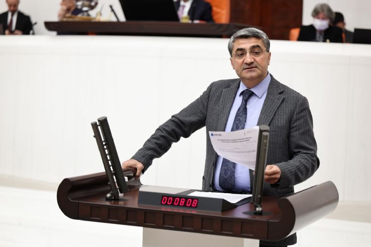 �Projeler a��klan�yor ama ak�beti belirsiz�