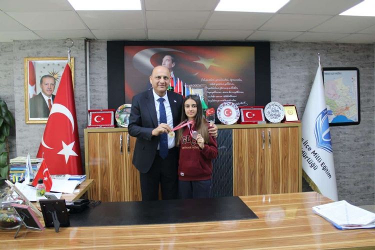 Atletizmde bir y�ld�z do�uyor