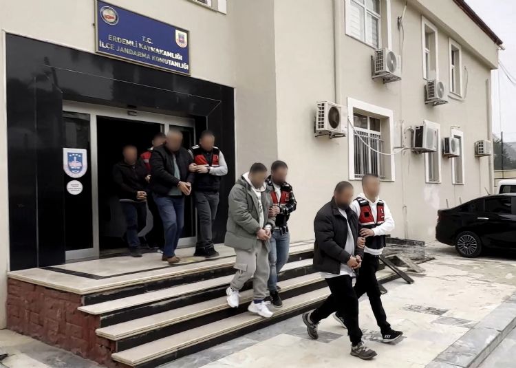 Mersin’de dolandrclk operasyonu: 3 tutuklama