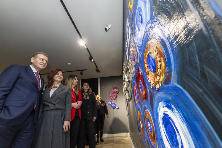 ��ne oyas� �a�da� sanatla bulu�tu