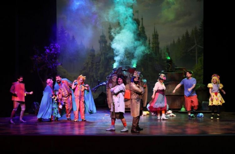 Sahne sanatlar�yla gelece�e mesaj