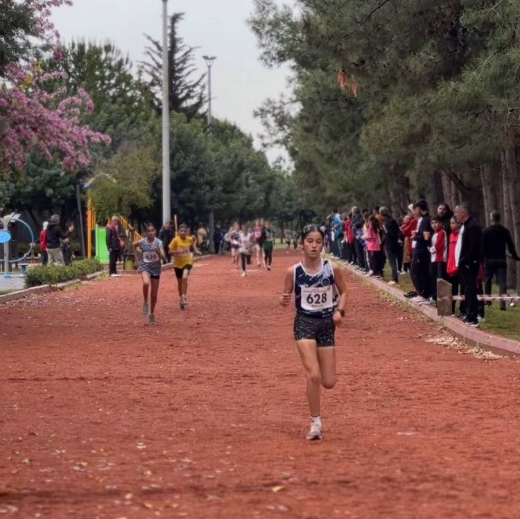 YILDIZLAR YARI�TI