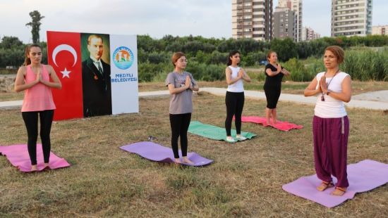 Mezitlide Uluslararas Yoga Gn kapsamnda etkinlik dzenlendi