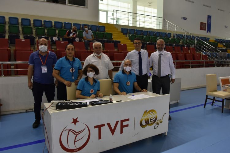 VOLEYBOL BLGESEL LG GRUP MSABAKALARI MERSNDE BALADI