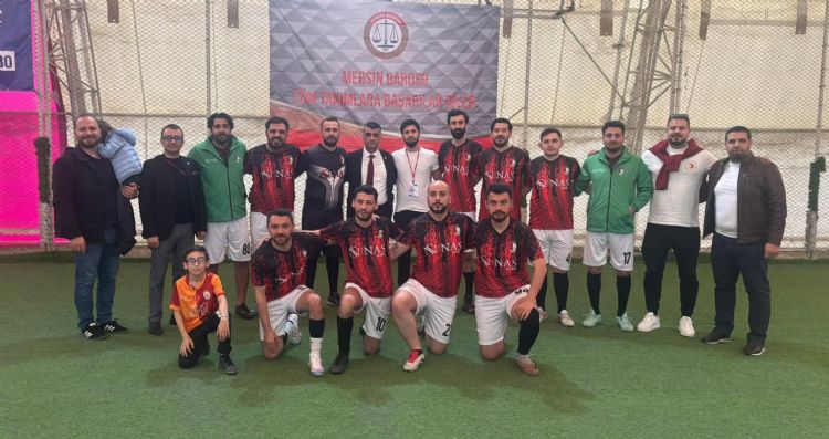 AVUKATLAR �ATAT�RK KUPASI� ���N YARI�IYOR