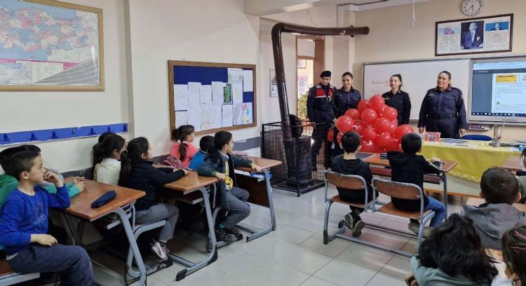 renciler, gvenlik konusunda bilgilendiriliyor