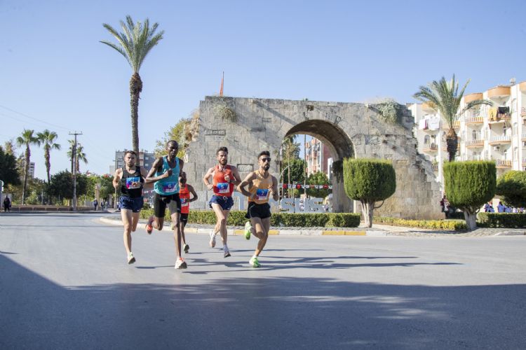 Mersin; Tarsus yar maratonuna hazr