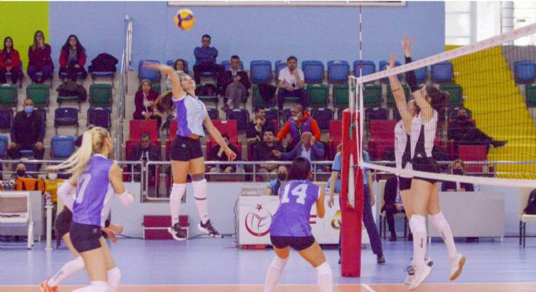 MSK Voleybol takm ykseliini srdryor