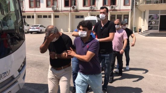 Mersin’deki sahte bahis operasyonunda 8 kii tutukland