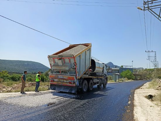 Parmakkurdu Mahallesi’nin yol sorunu sona erdi