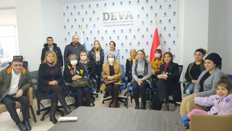 DEVA Partisinde  Baa Dt eitimleri