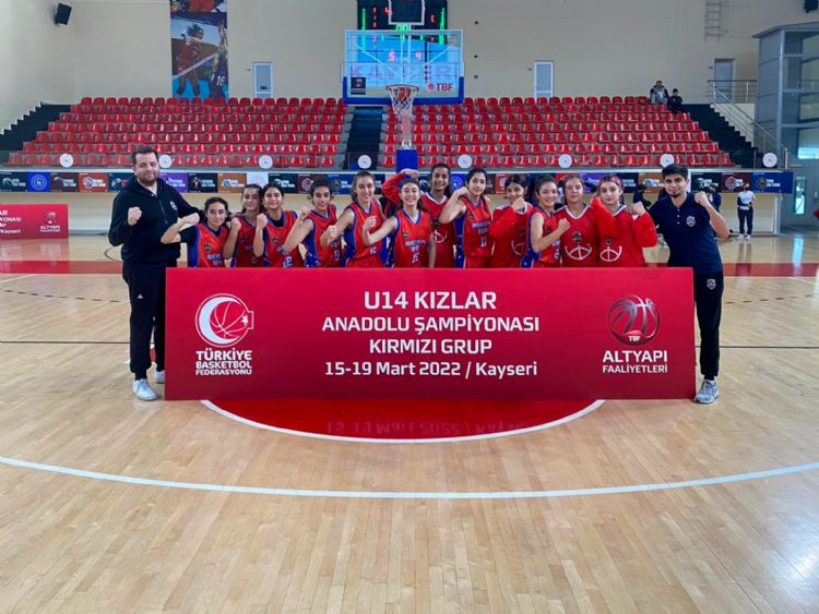 U14 kzlar da ampiyonluk yolunda 