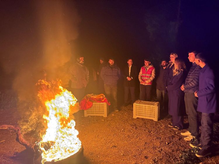 CHPli genlerden iftilere destek ziyareti: Maduriyetin takipisiyiz