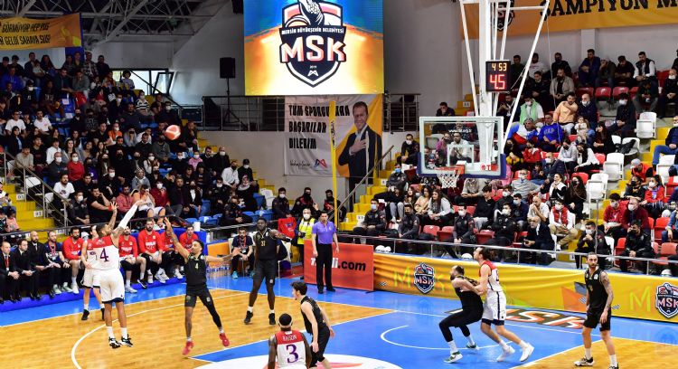 Erkek Basketbol Takm Finalsporu arlyor