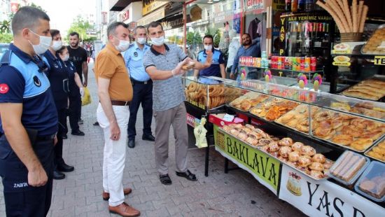 Akdenizde i yerleri denetlendi, maske datld