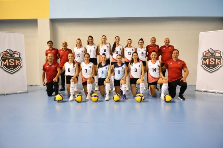 MSK Kadn Voleybol Takm set vermeden kazand