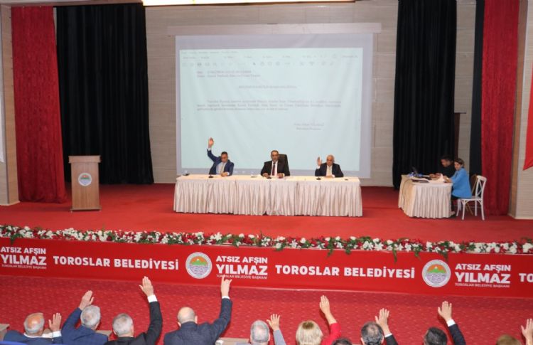 Toroslar Belediye Meclisinde, yeni encmen ve komisyon yeleri seildi