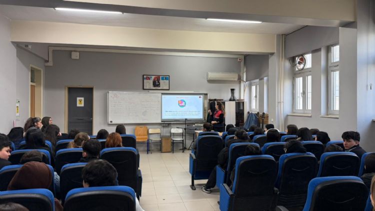 Lise ��rencilerine siber fark�ndal�k e�itimi