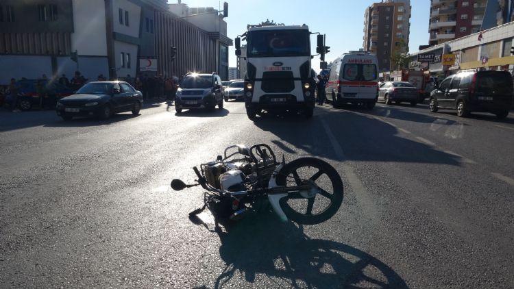 Beton mikseri motosikletliyi ezdi: 1 l