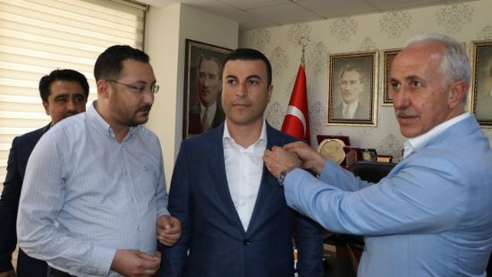CHP’li eski belediye meclis yesi AKP’ye katld