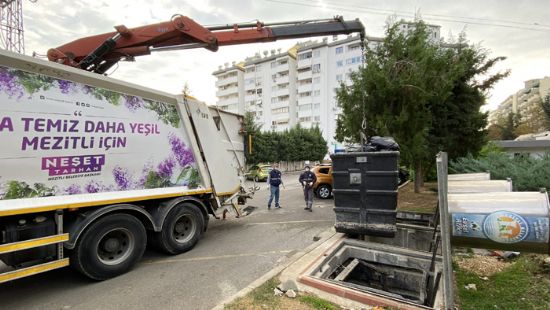 Mezitli’de Covid-19’a kar robotik kollu konteyner sistemi