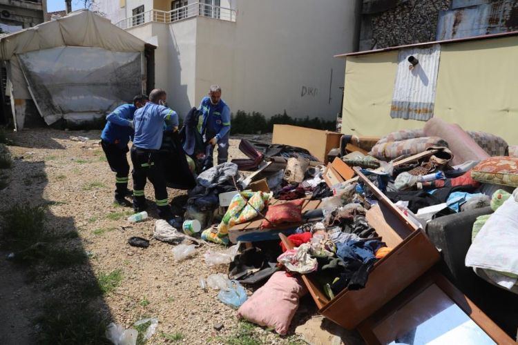 Akdeniz�de ��p ev temizlendi