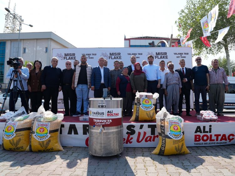 Tarsus�ta �reticiye malzeme ve yem deste�i