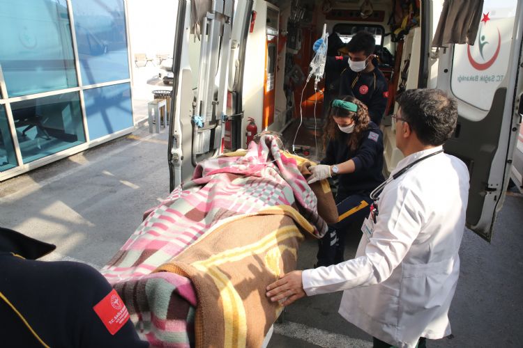 278 saat sonra enkazdan sa karlan Hakan Yasinolu, Mersin’e getirildi