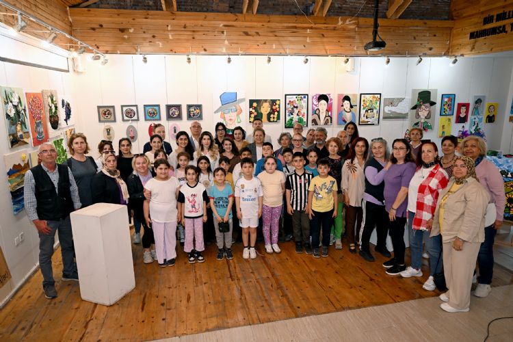�ocuklar�n renkli d�nyas� bu sergide hayat buldu