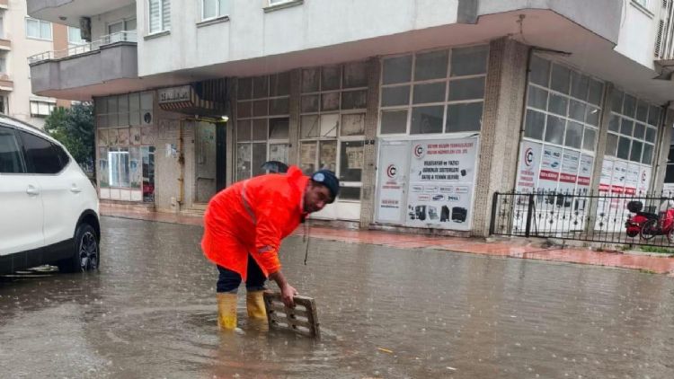 Yeni�ehir�de ya��� mesaisi