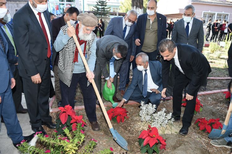 Tarsus’ta ’Atatrk iei’ iin zel bahe oluturuldu