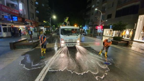 Tarsusta cadde ve kaldrmlar dezenfekte edildi