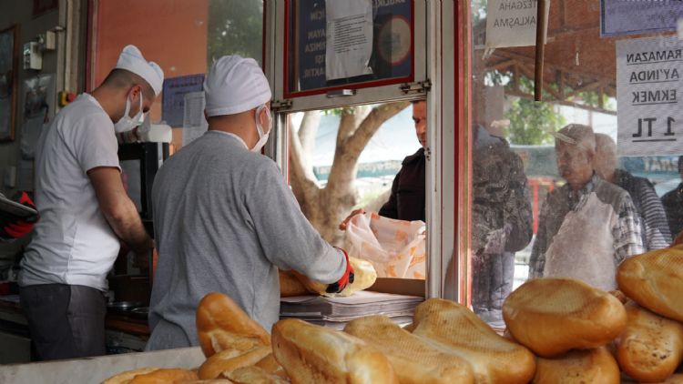 Tarsus’ta ekmek Ramazan ay boyunca 1 TL