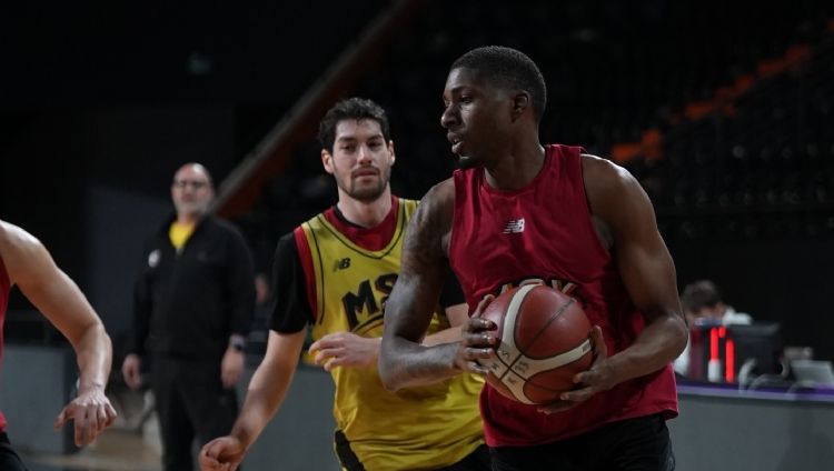 MSK�da galibiyet sesleri