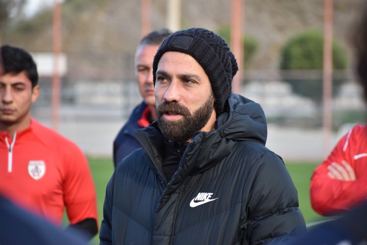 Mersinin ad var kendi yok!