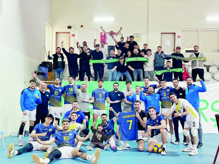 Anamurspor yar� final kap�s�nda