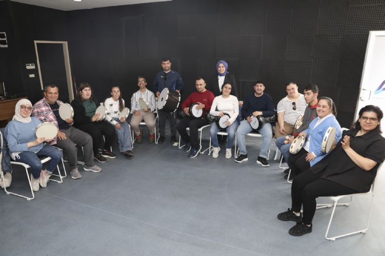 Engeller m�zik ile a��l�yor