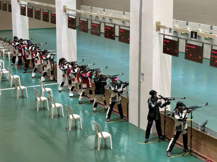 At�c�lar hedefe kilitlendi