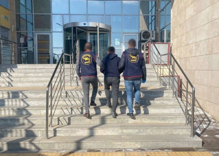 Firari FETÖ’cüler yakalanıp cezaevine gönderildi