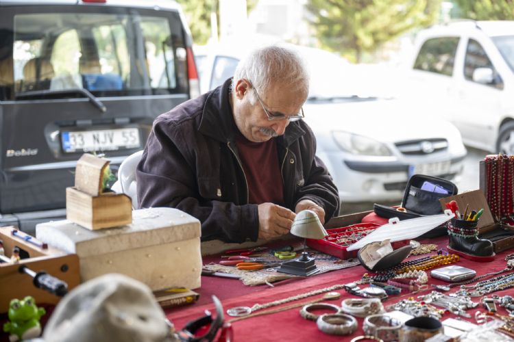 Mersin Antika Pazar�, ge�mi�i gelecekle bulu�turuyor