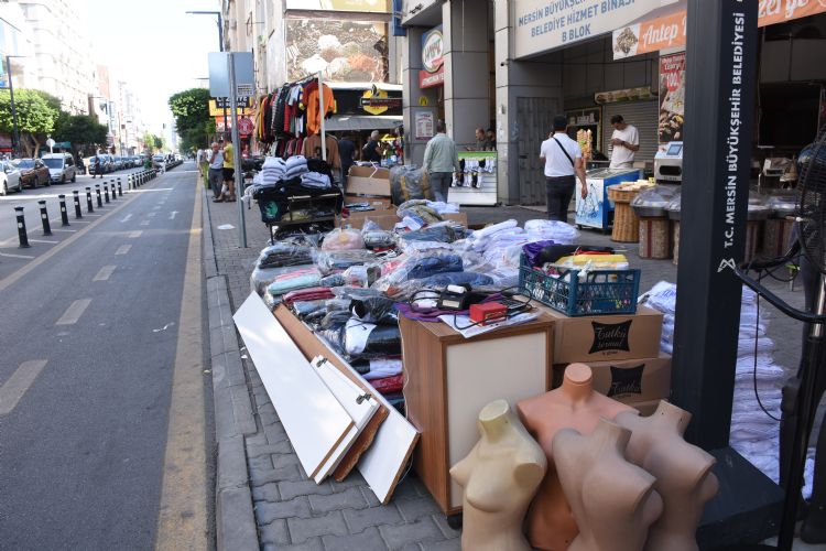 Deprem raporu ikna edemedi, mahkeme kararyla ktlar