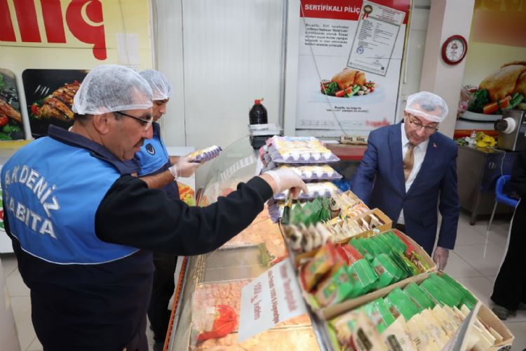 Mersin’de yemek imalat yapan iletmeler denetlendi