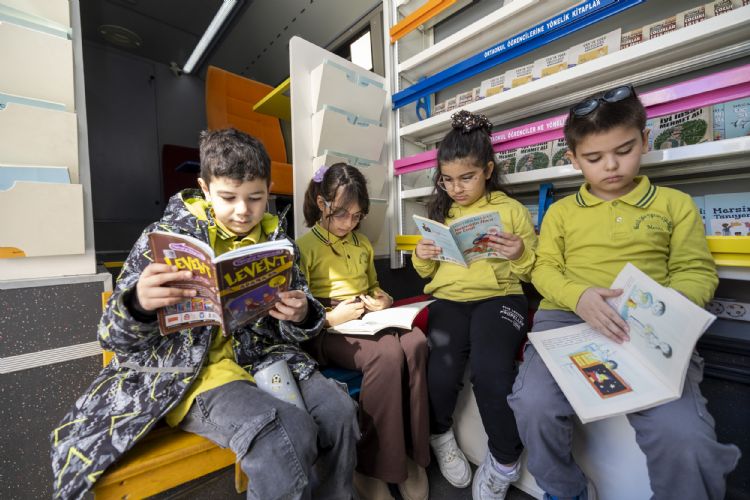 �ocuklar, sanat ve edebiyatla bulu�tu