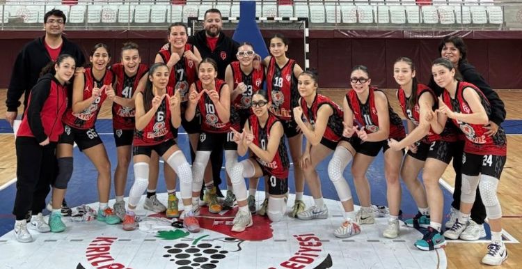 Gen�lerimiz finale g�z dikti