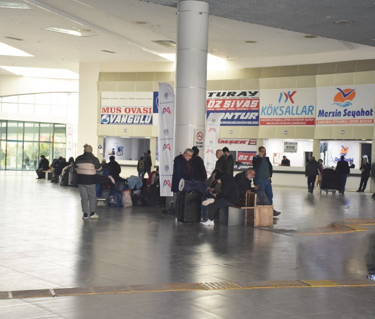 Dar gelirliye bayram yolu kapal�