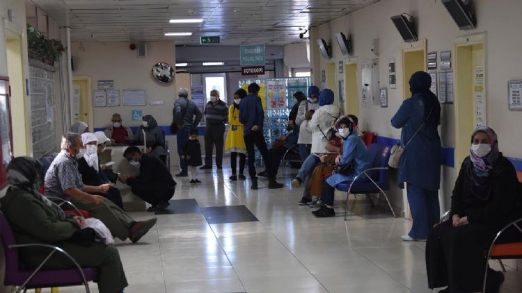 Hastanelerde randevu sorunu vatanda�� zorluyor