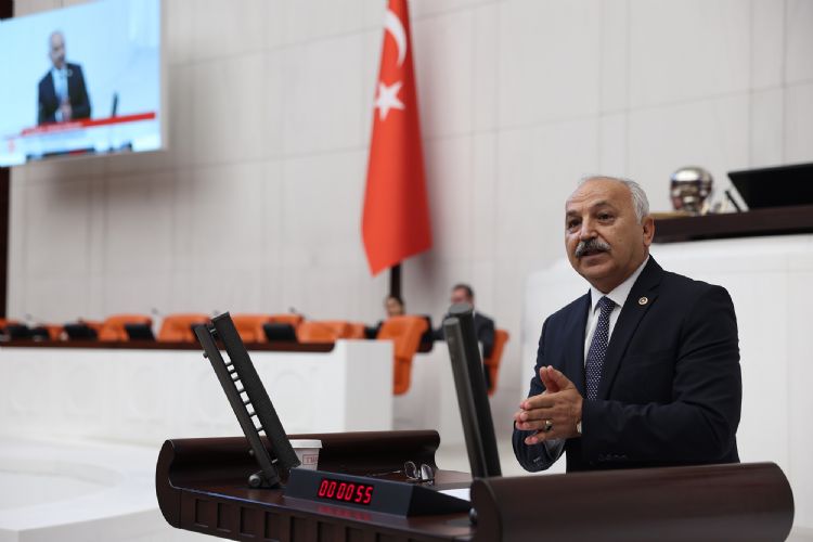 �Emekliyi �al��maya mecbur b�rakan d�zen can al�yor�