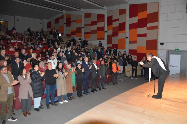 �Eyvah! Nadir� b�y�k ilgi g�rd�