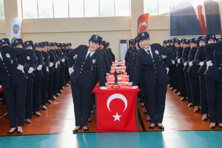 Mersin POMEM 30. dnem mezunlarn verdi